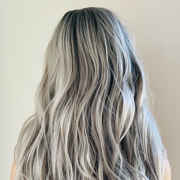 Beautiful Ombre Grey 13x2.5 Lace Front Wig for Daily Wear, Photos or Events - Picture 15 of 16